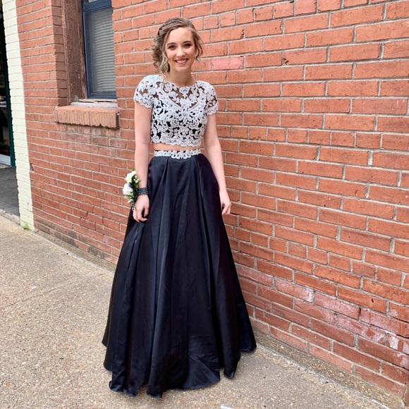 Two piece prom dress size 0 - Picture 1 of 2